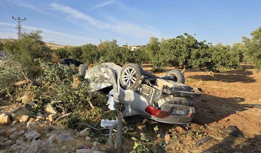 Motosikletle çarpışan otomobil tarlaya uçtu!