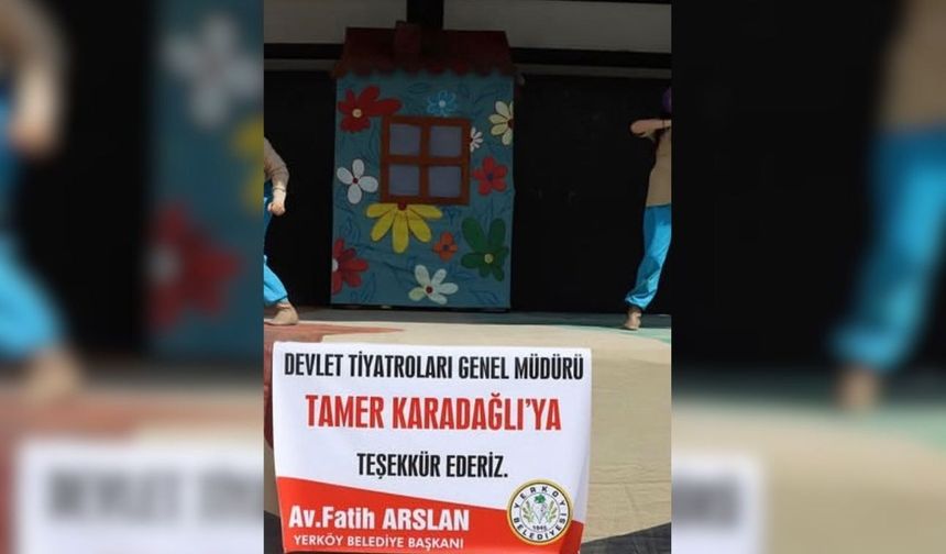Tamer Karadağlı’nın tiyatro hamlesi Yozgat’a da uzandı: Oyun ve seyirci sayısı arttı