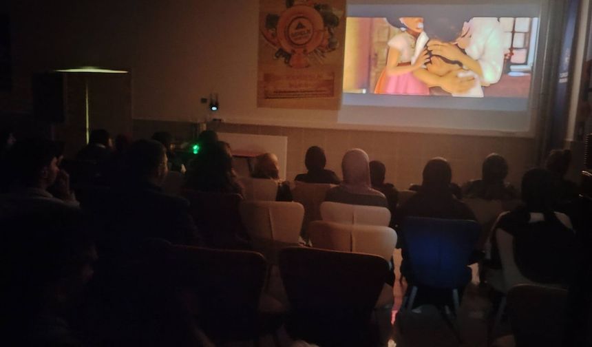 Yozgat’ta gençleri buluşturan film gecesi