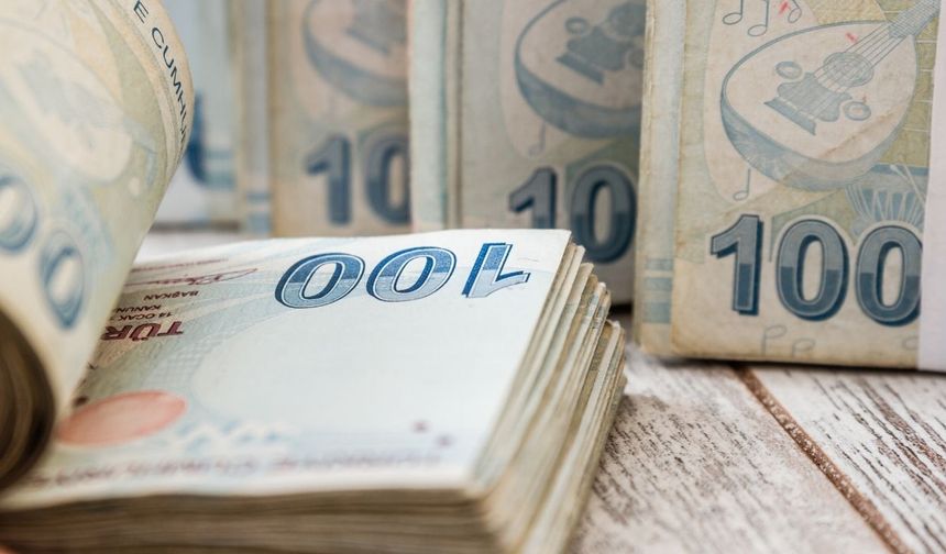 Üniversiteli çocuğu olan ailelere 10 bin TL destek!