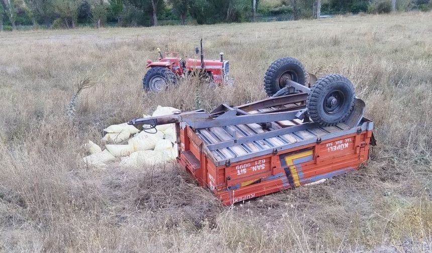 Kontrolden çıkan traktör şarampole devrildi: Sürücü hayatını kaybetti