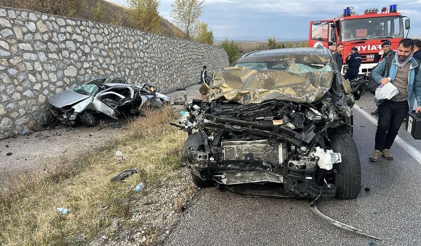 Alaca-Yozgat yolunda feci kaza! 4 ölü, 2 yaralı
