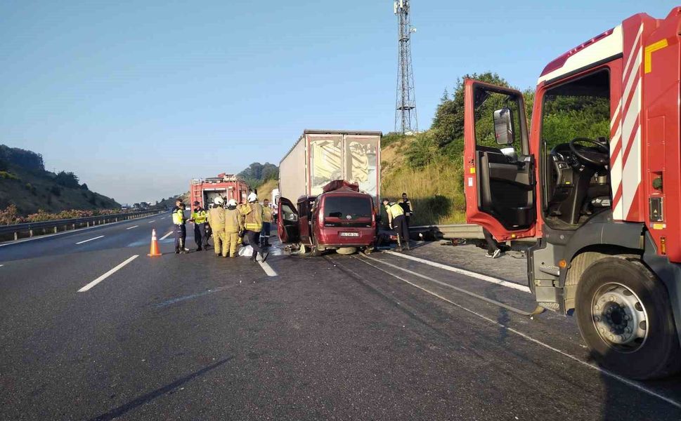 Feci kaza: 1'i bebek 3 kişi hayatını kaybetti