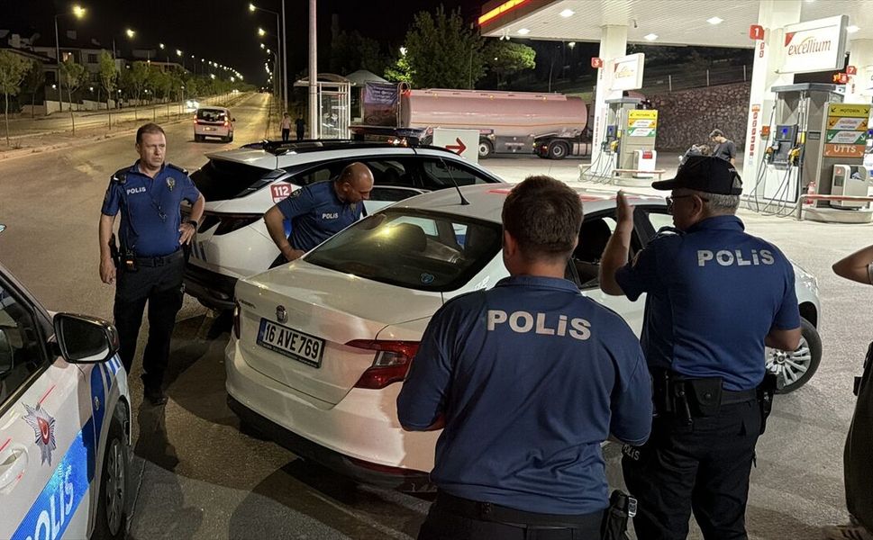Trafikte silahlı kavga: 1 kişi yaralandı
