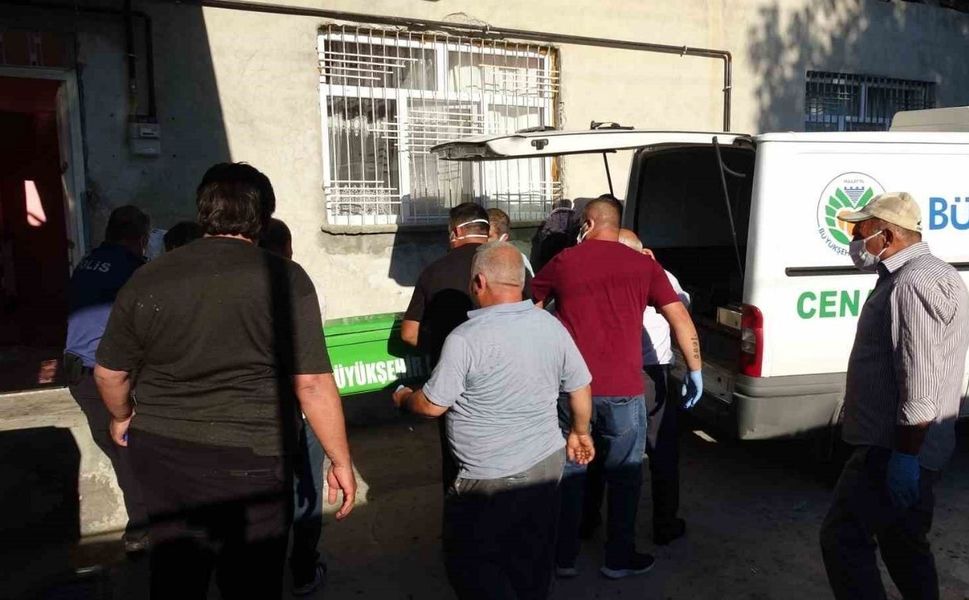Evde şüpheli ölüm: 26 yaşındaki genç ölü bulundu