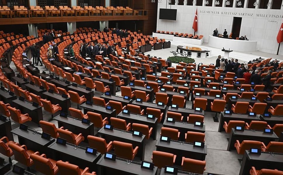 Milyonlar bekliyordu! Meclis takviminde yer almadı