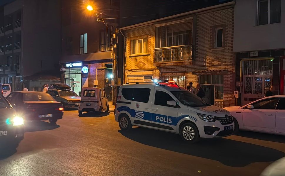 Evinde ölü bulundu