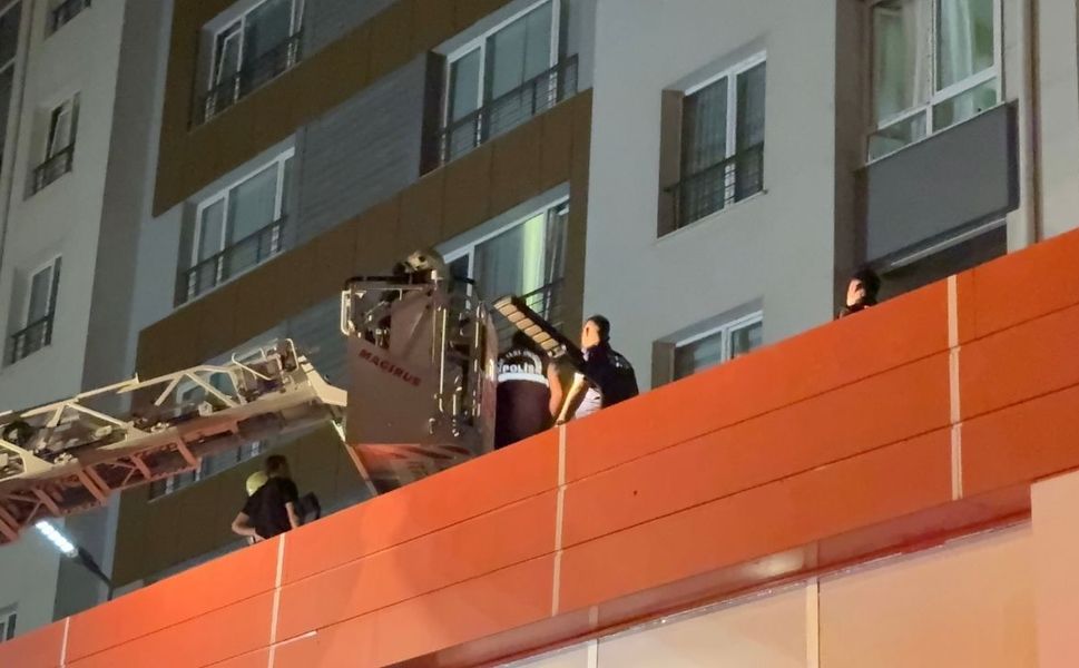 13'üncü kattan düşerek hayatını kaybetti