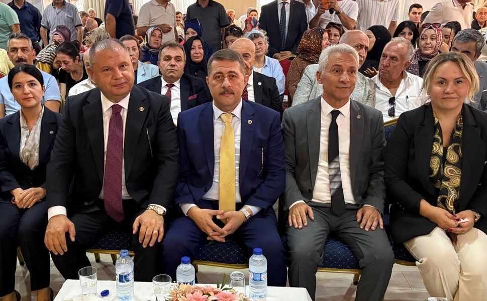 MHP Kırıkkale kongresinde divan başkanı Sedef oldu