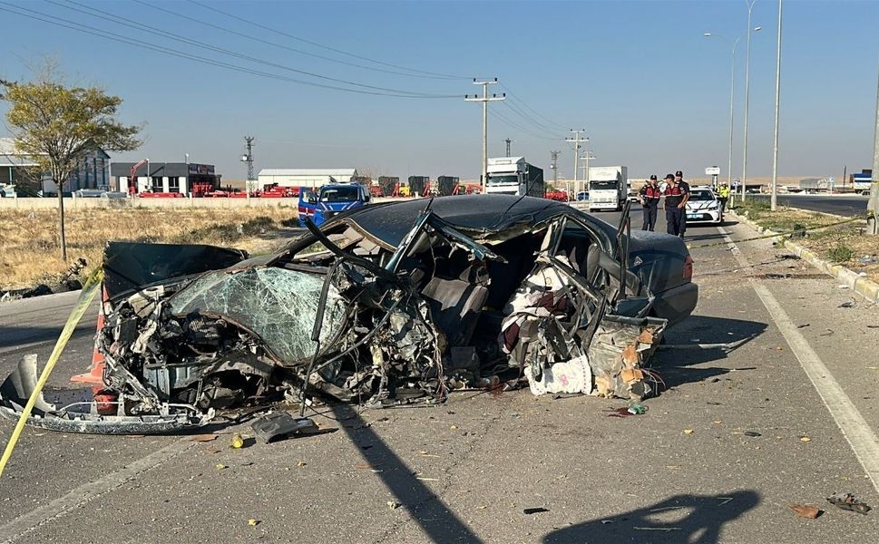 Sabah saatlerinde feci kaza! 2 ölü, 2 ağır yaralı