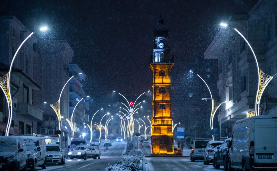 Yozgat’ın 118 yıllık Saat Kulesi zamanı göstermeye devam ediyor