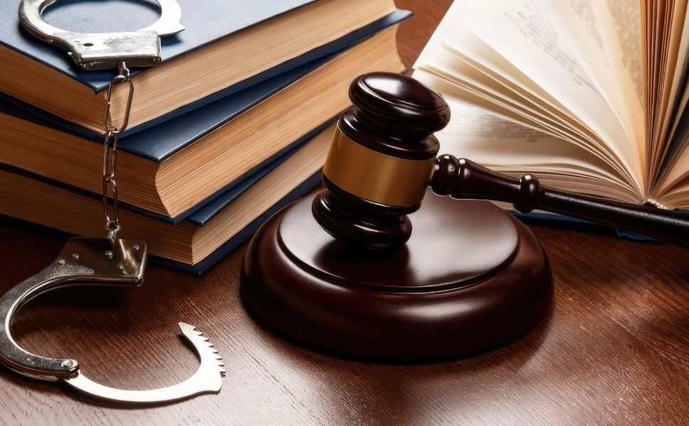 Okul müdürü polisi tarafından gözaltına alındı!