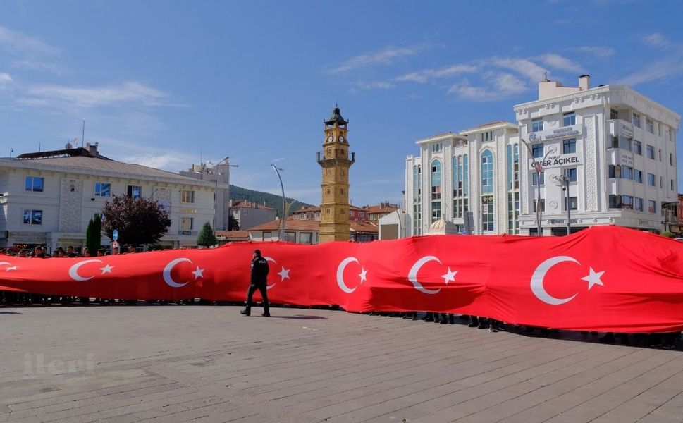 Yozgat’ta Gaziler Günü yürüyüşü: Gençler ve gaziler birlikte yürüdü