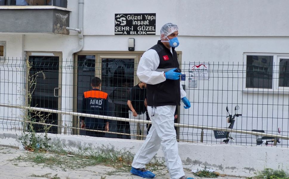 Karı koca evlerinde ölü bulundu!