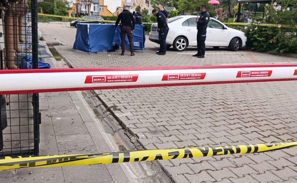 13. kattan düşerek öldü!