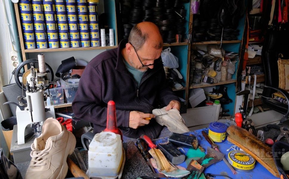 Yozgat’ta ayakkabı ustaları bir bir azalıyor