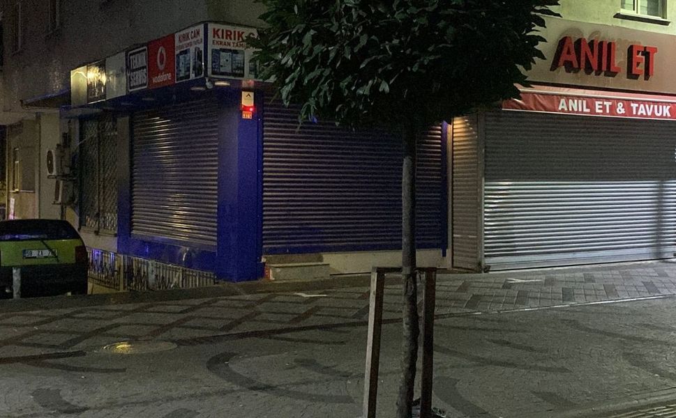 Sokak ortasında silahlı saldırı! 1 ölü