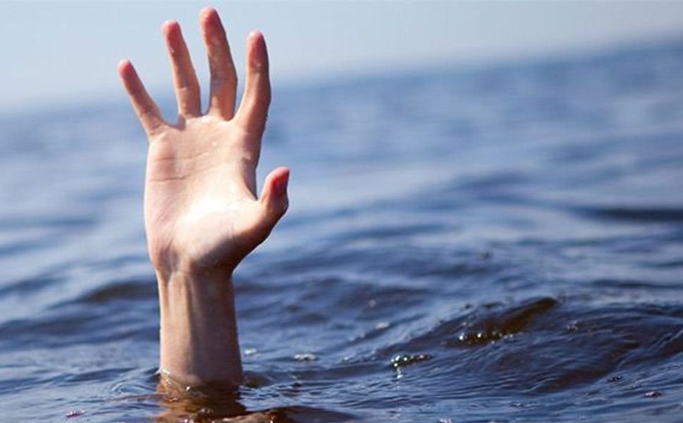 Yozgatlı 18 yaşındaki genç Karadeniz’de ölümden döndü