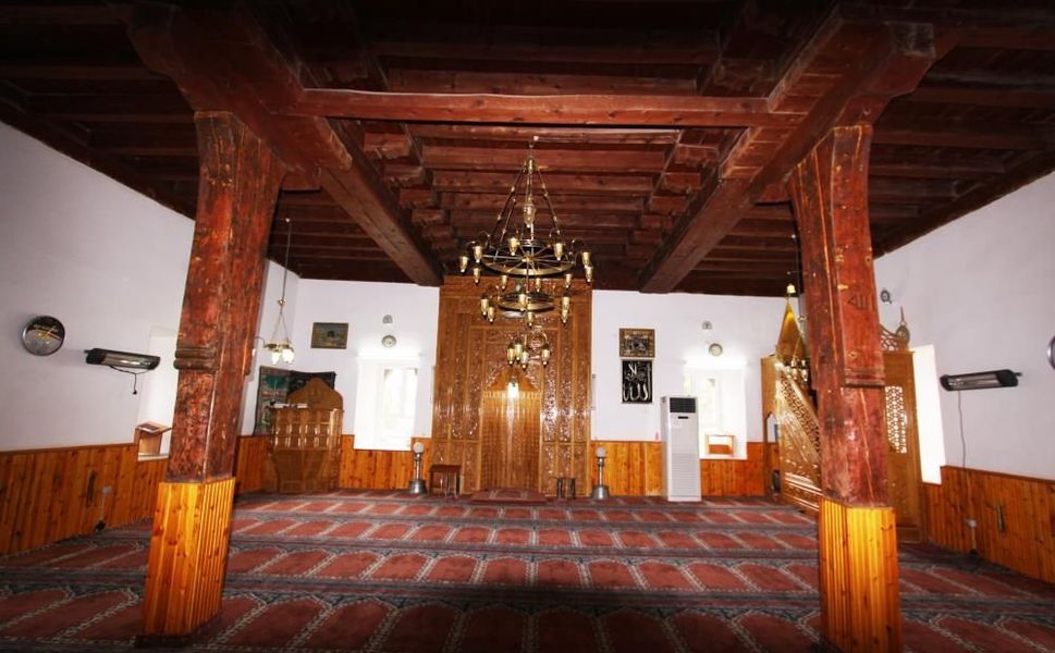 Geçmişin izlerini taşıyor