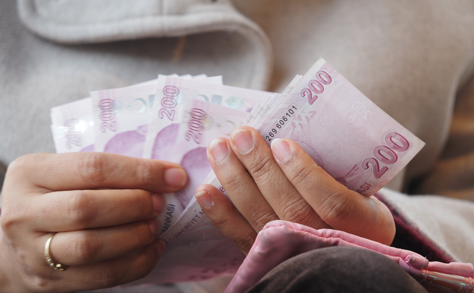 Emeklilere 1.500 TL aylık destek verilecek: Başvurular başladı