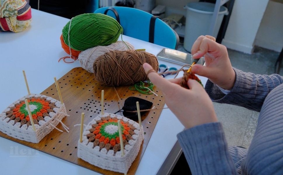 Yozgat'ta kadınlar hem meslek öğreniyor hem gelir elde ediyor