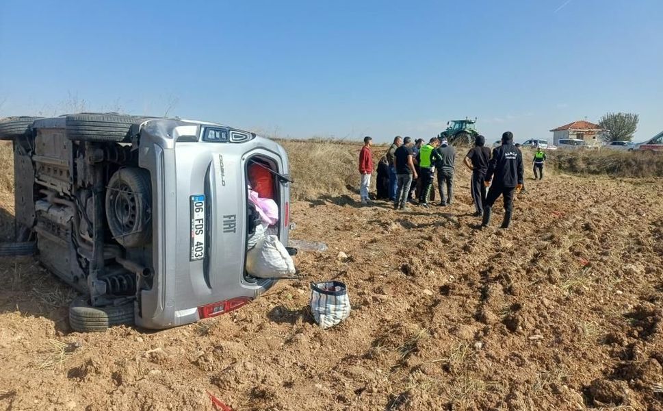 Yozgat-Alaca kara yolunda ticari araç takla attı