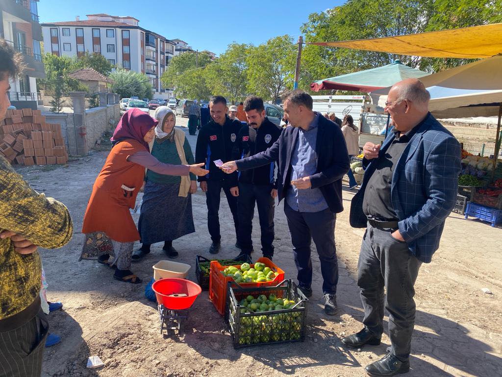 Esnafın yanında oluyor! 1