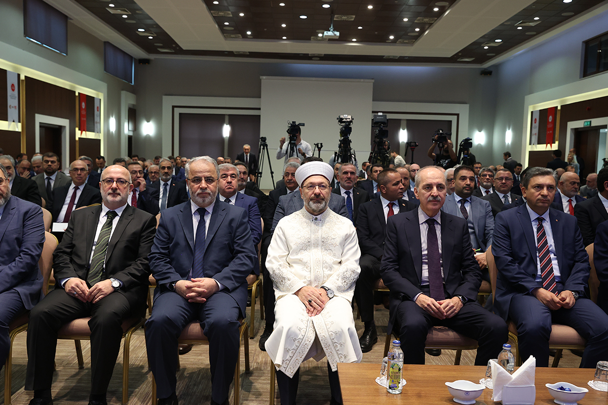 Yeryüzünü yeni bir hukuka ve medeniyete kavuşturmak şarttır1
