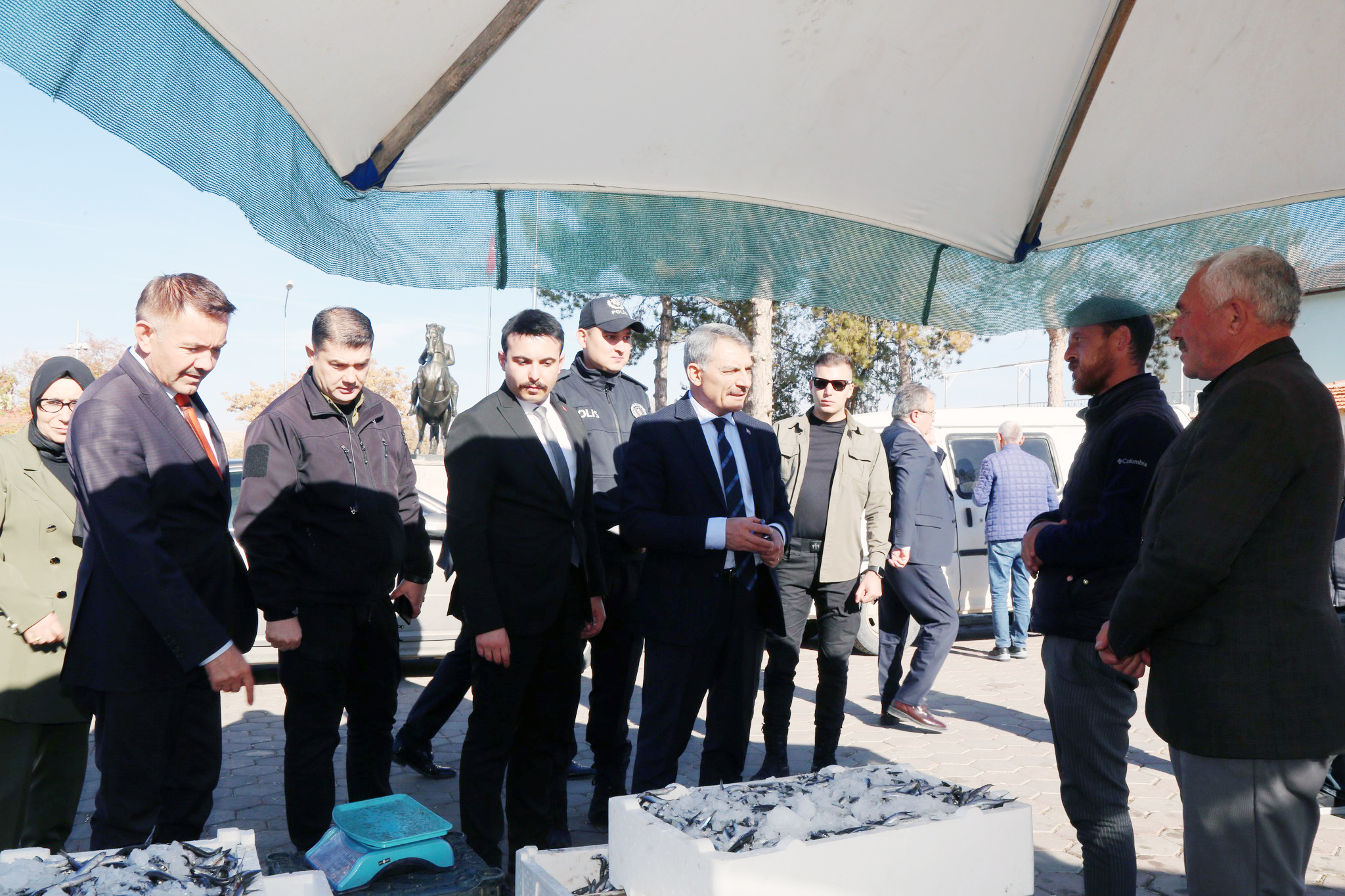 Özkan, ilçe ziyaretlerini sürdürüyor 2