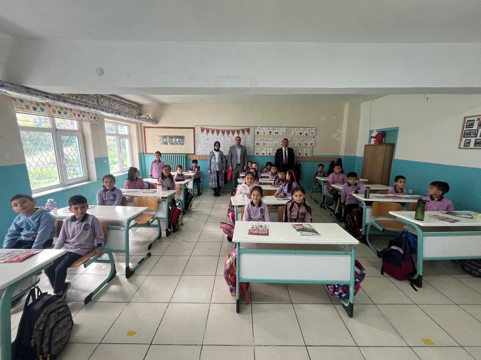 Yavuz Selim İlkokulunu Ziyaret Etti (2)