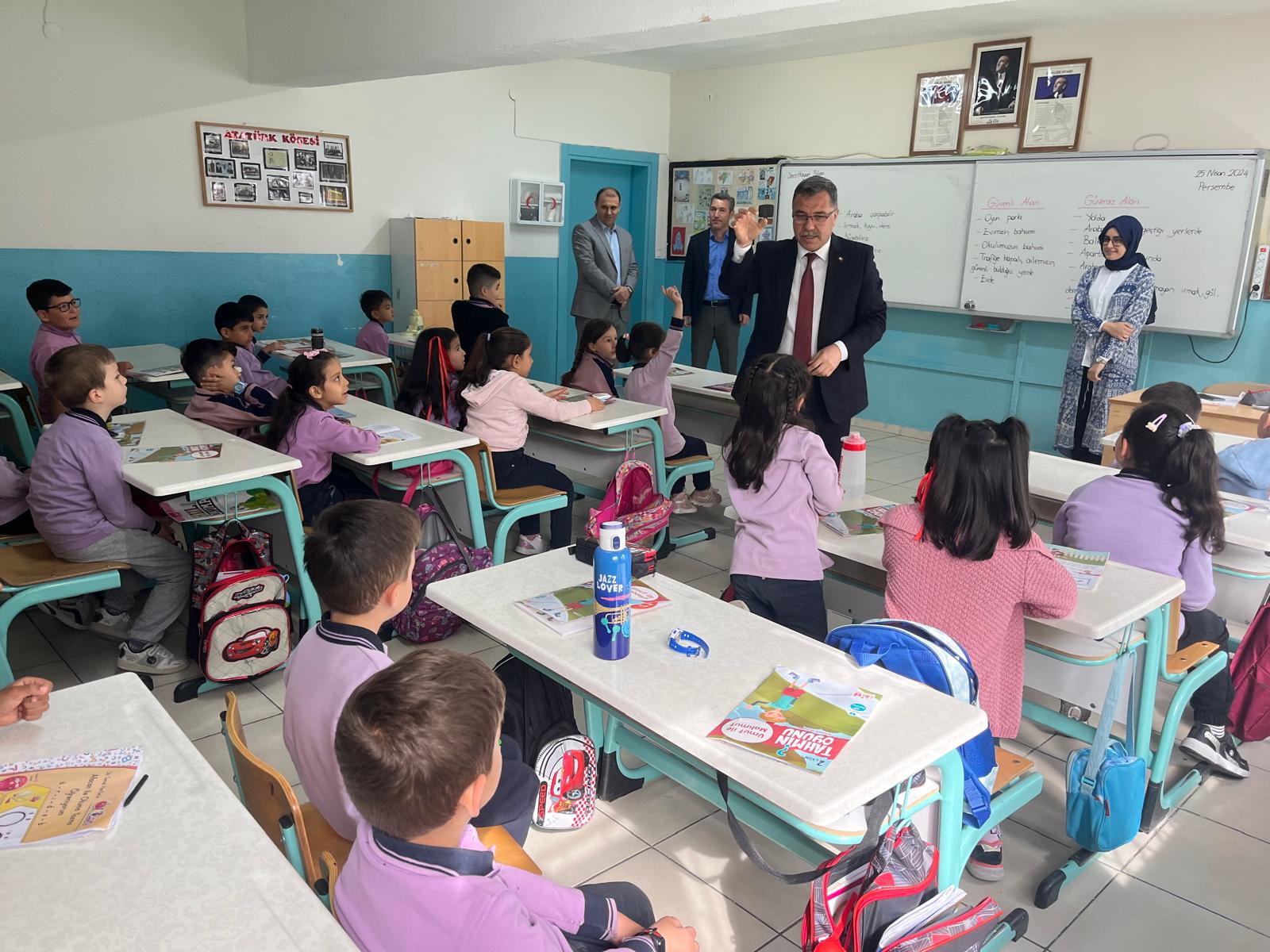 Yavuz Selim İlkokulunu Ziyaret Etti (5)