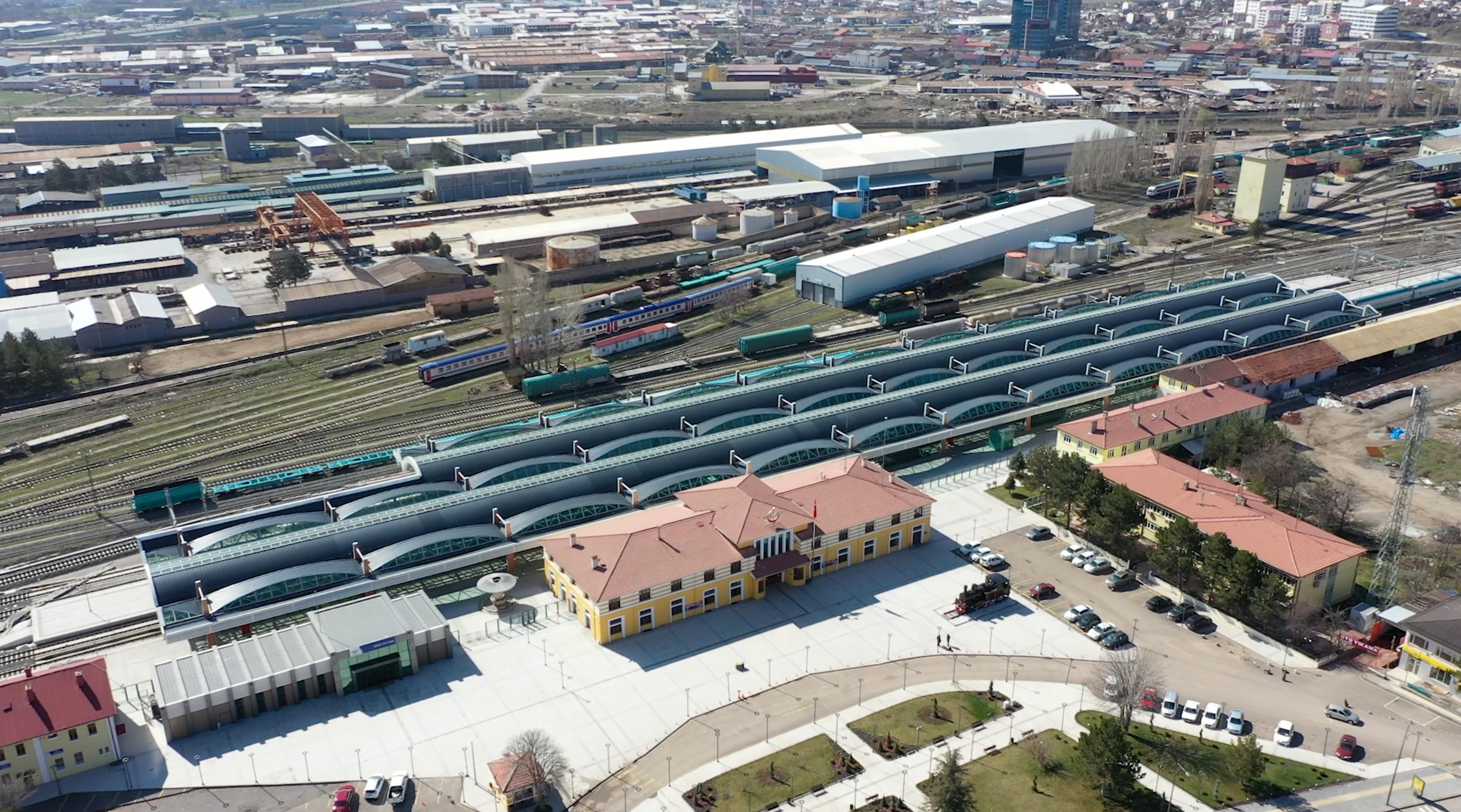 Ankara Sivas Hızlı Treni 1 Yaşında (1)