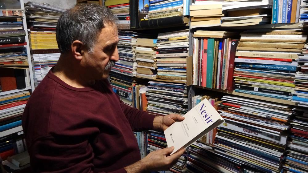 Baba Evi̇ni̇ Kütüphaneye Çevi̇rdi̇ (7)