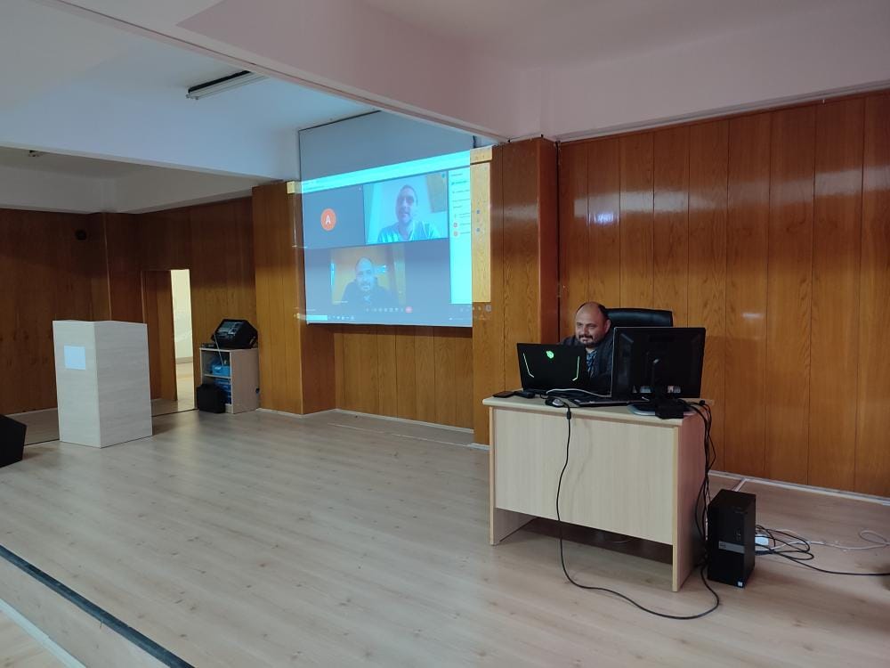 Öğrencilerle Deneyimlerini Paylaştı