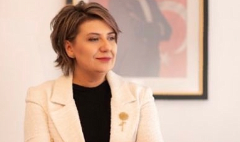 Gülsün Bor (2)