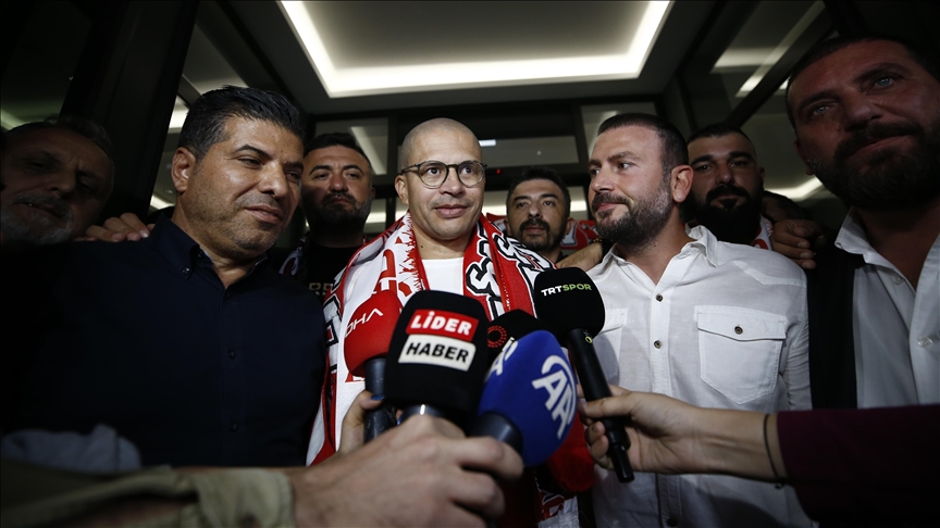 Fenerbahçe’nin Dünyaca Ünlü Yıldızı Türkiye’ye Geldi! (1)