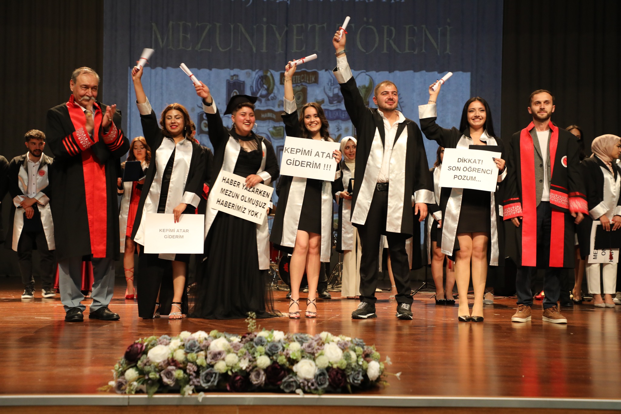 İletişimciler Mezun Oldu3-1