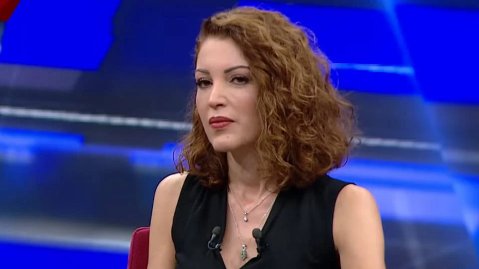 Nagehan Alçı Kimdir3