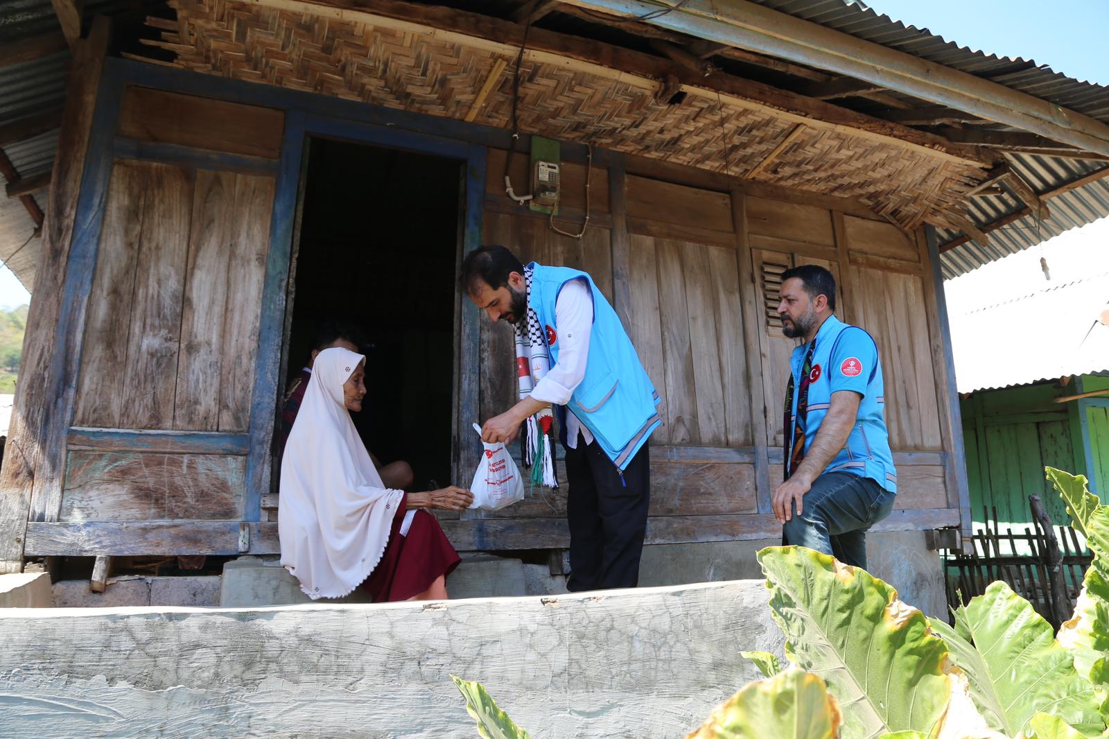İhtiyaç Sahiplerine Kurban Eti Ulaştırıldı (1)