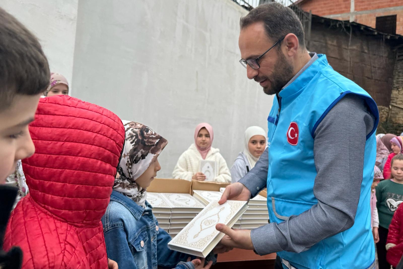 80 Bin Kur’an I Kerim Hediye Edildi (4)