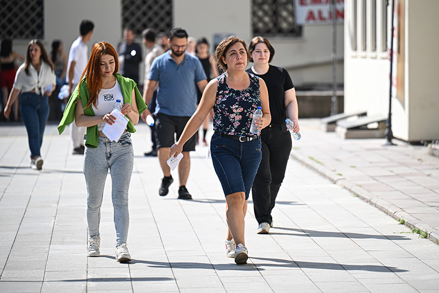 Kpss Alan Bilgisi Sınavları Yapıldı (1)