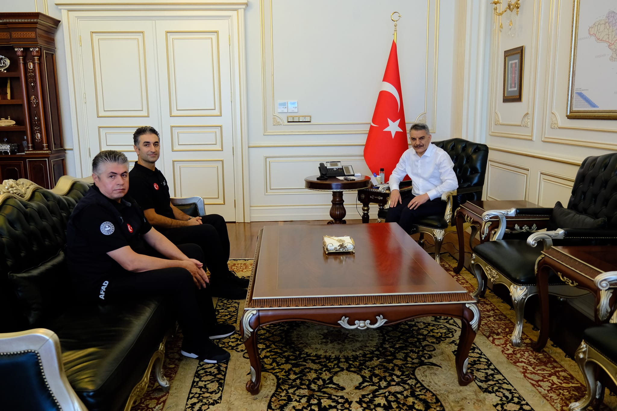 Genç’ten Veda Ziyareti