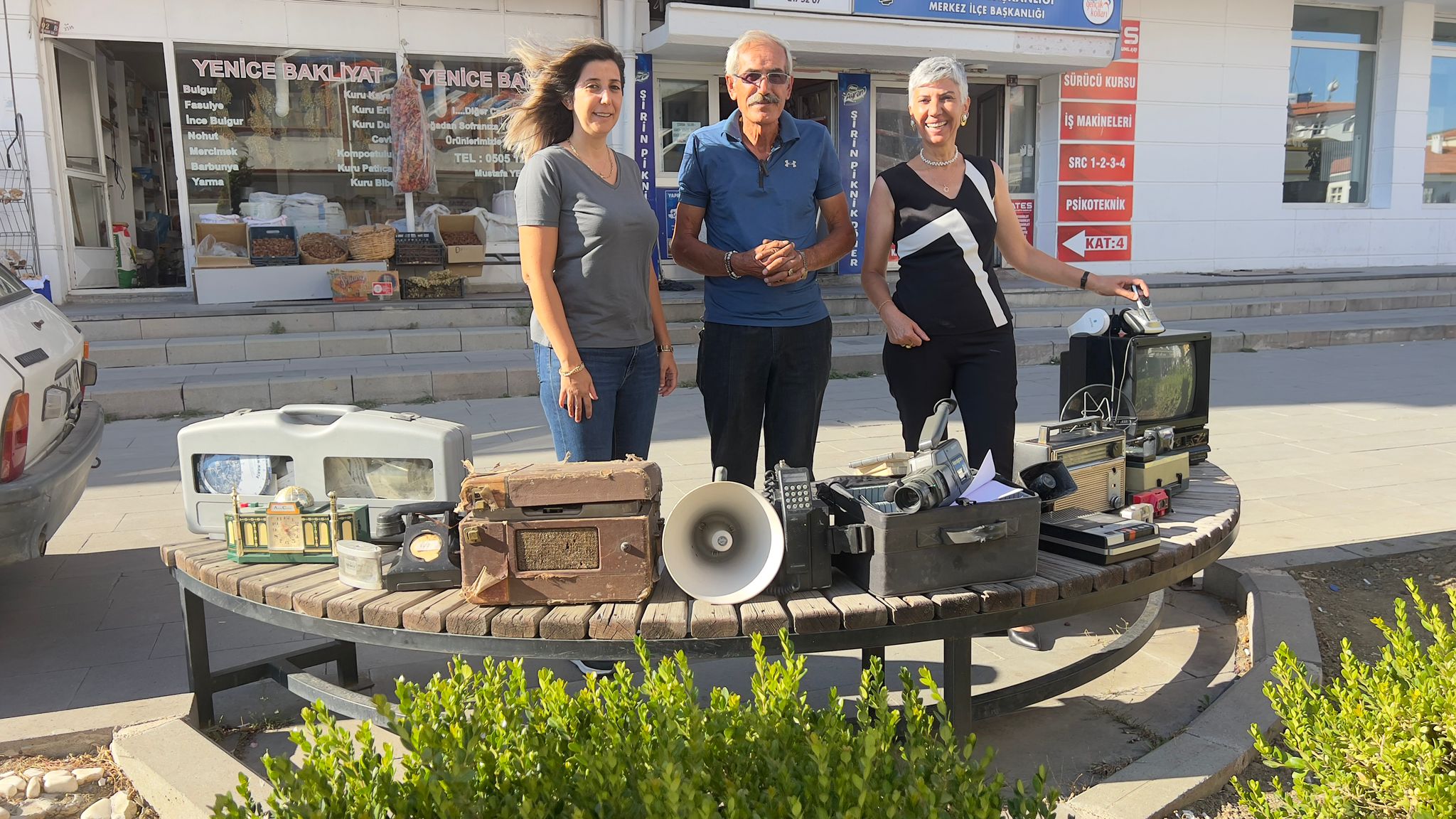 Yazarımız Karaca’dan Anlamlı Bağış! (4)