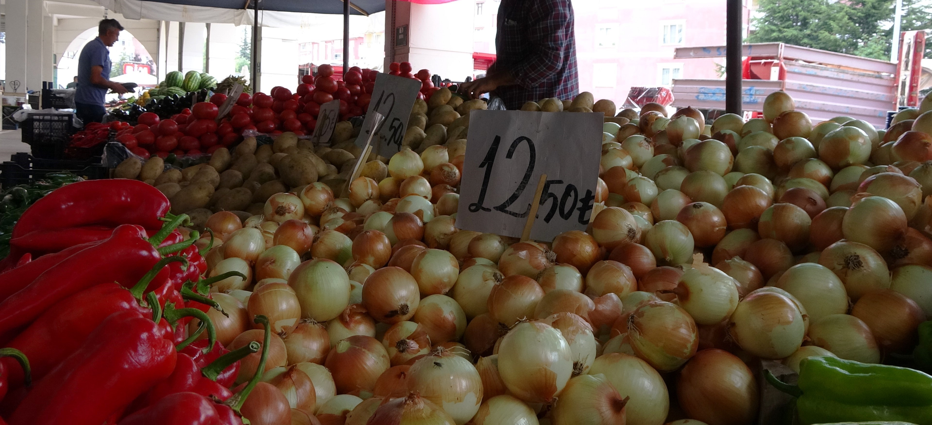 Çiftçiler Dertli! Tarladan Markete Fiyat Katlanıyor… Yozgat’ın Ovasında Hasat Başladı (2)