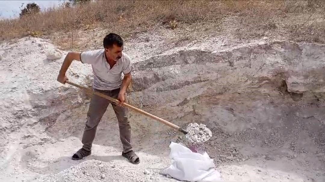 2 3 Saat Boyunca Karıştırılıyor… Yozgat’ta Zahmetli Ürünün Üretimi Başladı! (7)