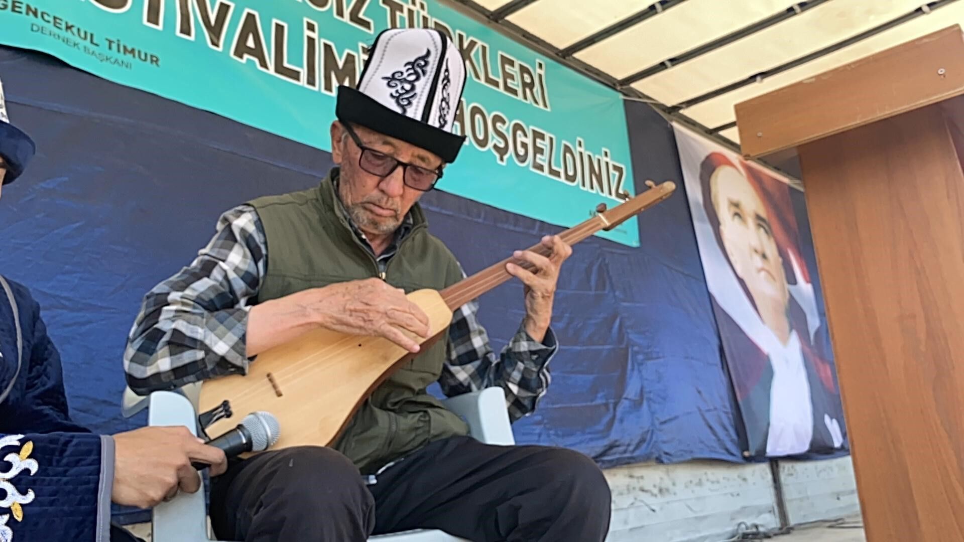 Kirgiz Türkleri̇ Kültürleri̇ni̇ Tanitti (3)