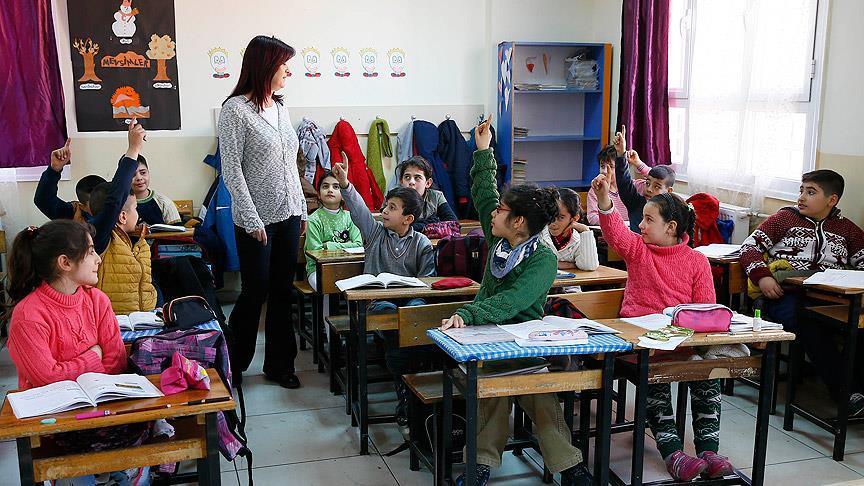 Öğretmen 3