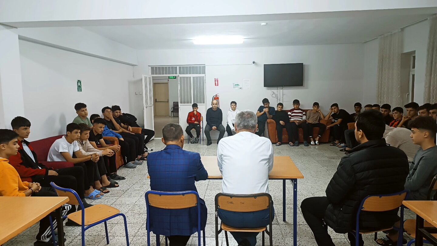 Pansiyon Sohbetleri Devam Ediyor1