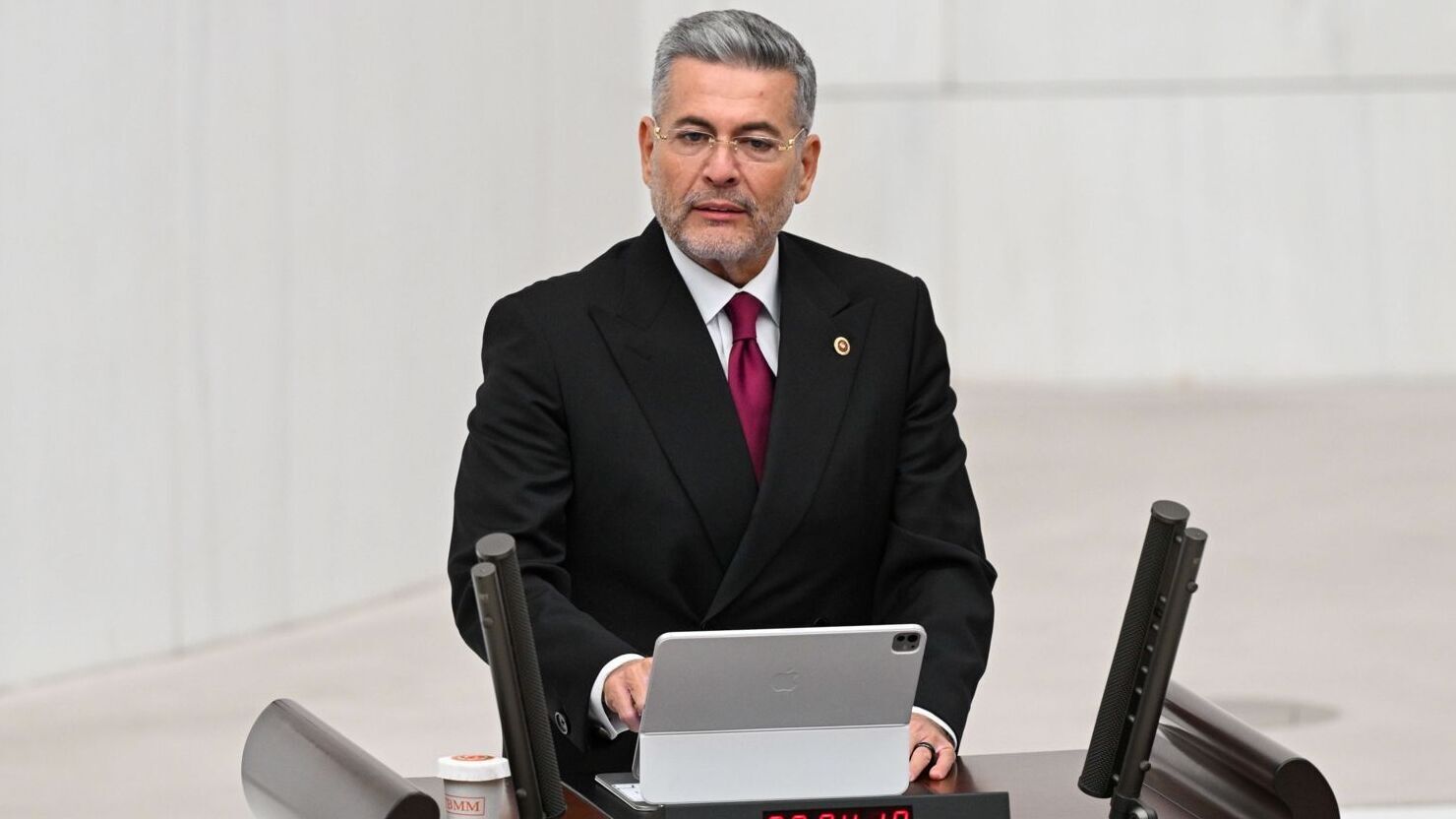 Levent Uysal Kimdir