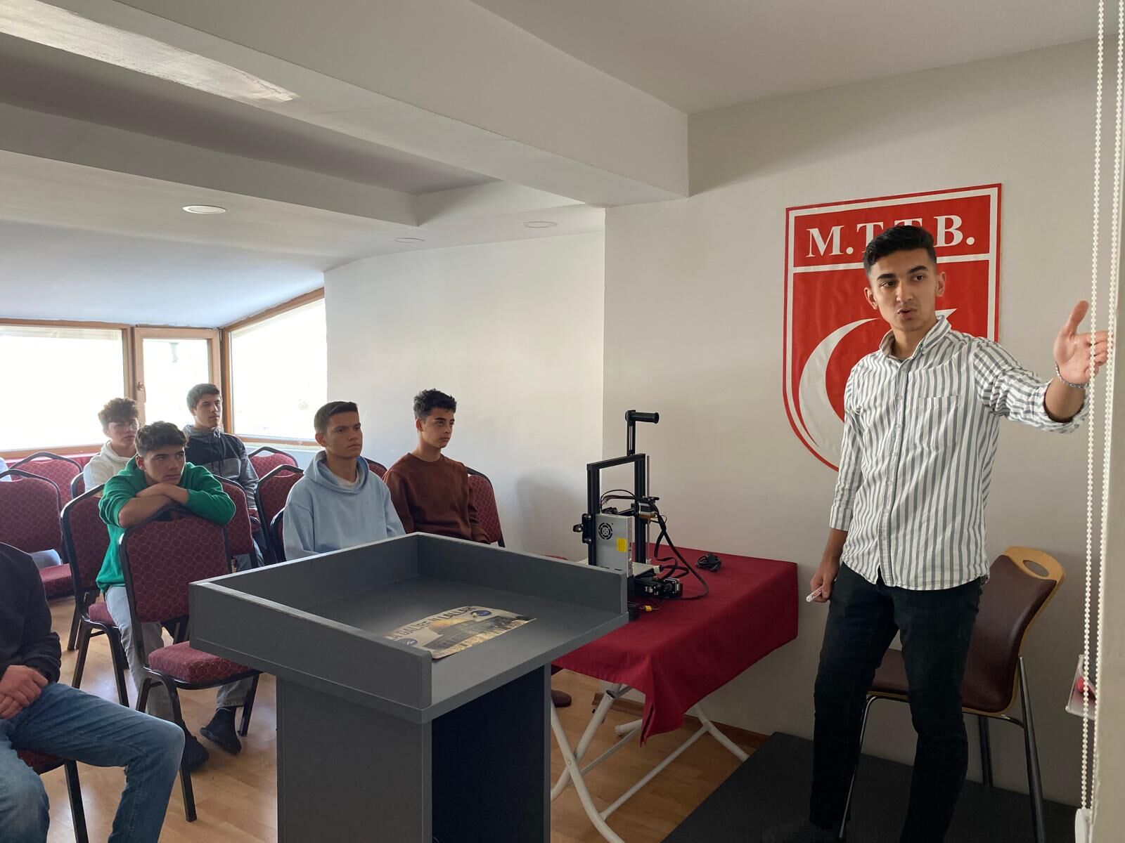 Eğitime Gençlerden Yoğun Ilgi (1)